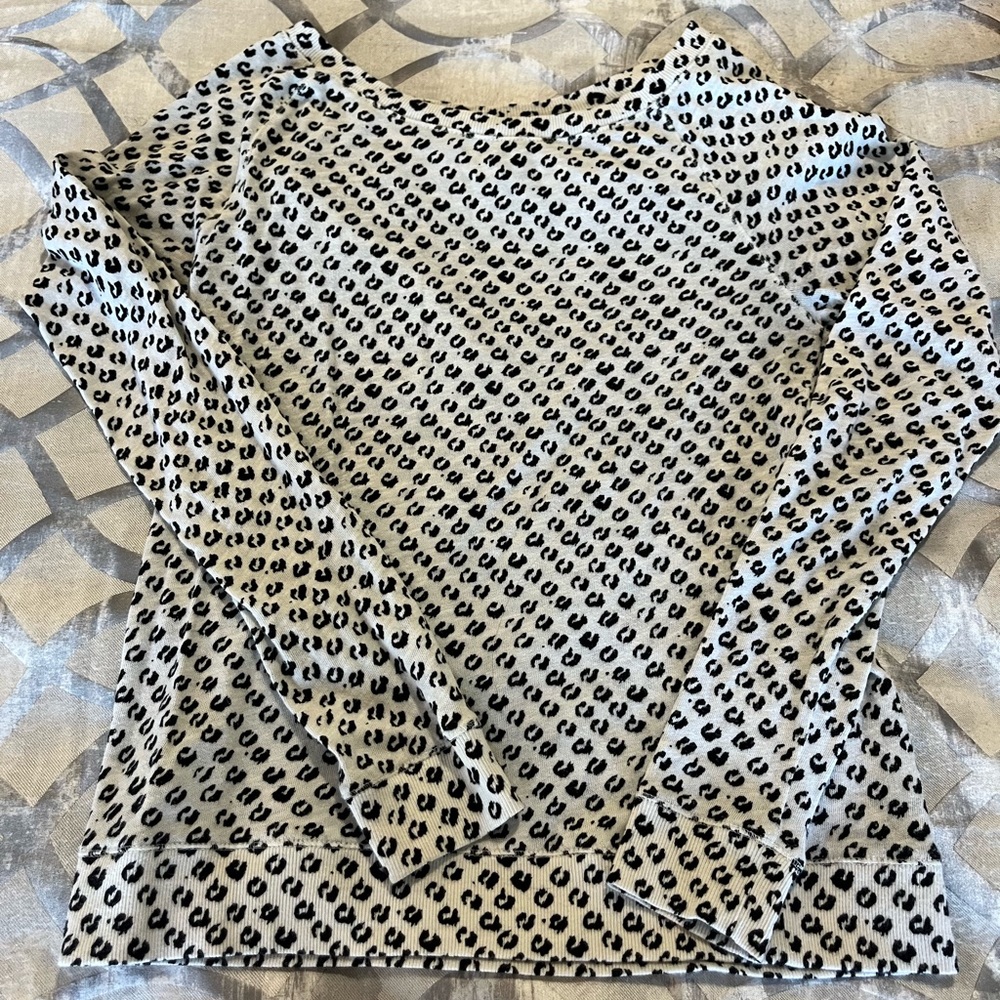 Leopard light weight sweater